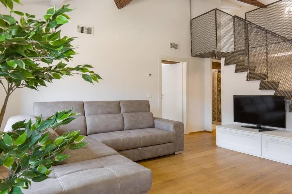 Luxury Design Apt With Amazing View Appartement Verona Buitenkant foto